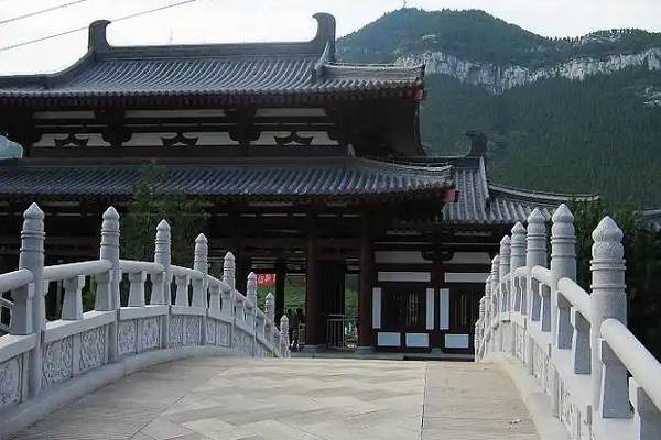 获得行业权威机构高度认可。先后获评AAA级重质量守信用单位、AAA级重服务守信用企业、AAA级诚信经营示范单位